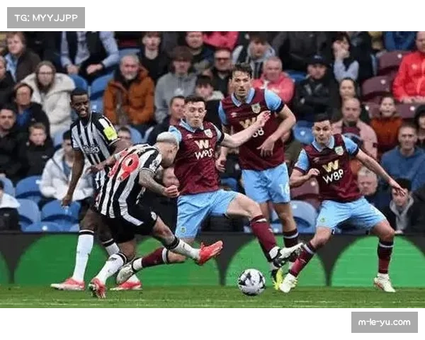 水晶宫主场不敌伯恩利 防守漏洞导致连失三球